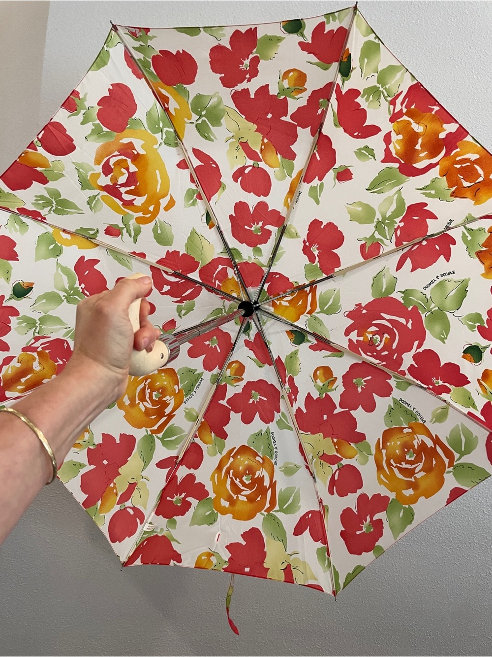 Vintage Dooney & Bourke garden rose floral umbrella - Picture 3 of 6